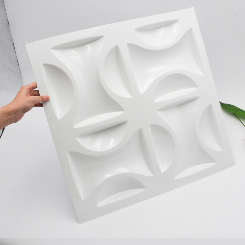 Moderni 1 mm: n paksu valkoinen PVC-muovinen 3D-seinäpaneeli sisätilojen sisustamiseen